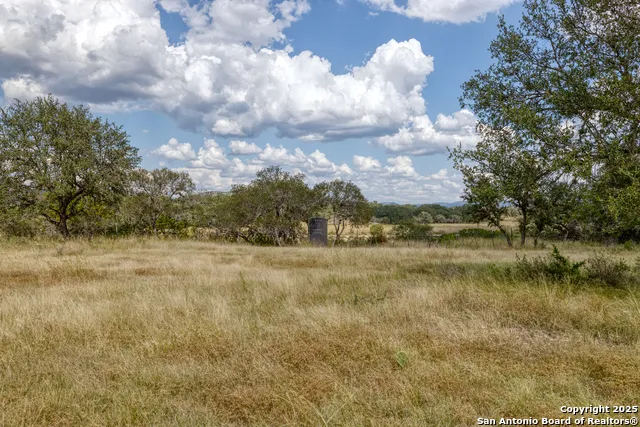 2554 CR 380 Barksdale, TX 78828