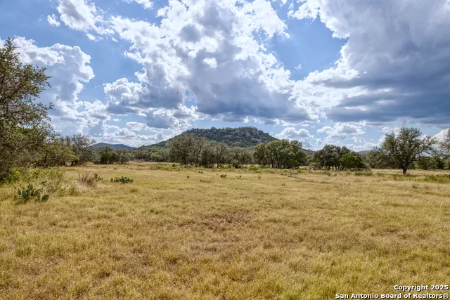 2554 CR 380 Barksdale, TX 78828