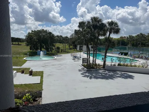 3821 Environ Blvd #407