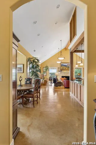 306 Charles Kerrville, TX 78028