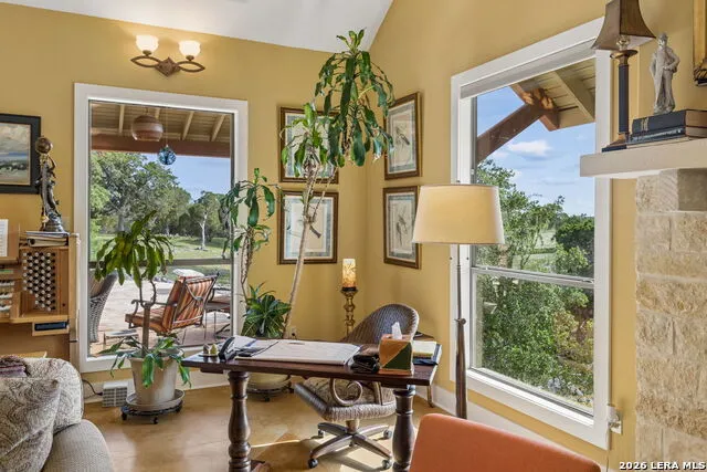 306 Charles Kerrville, TX 78028