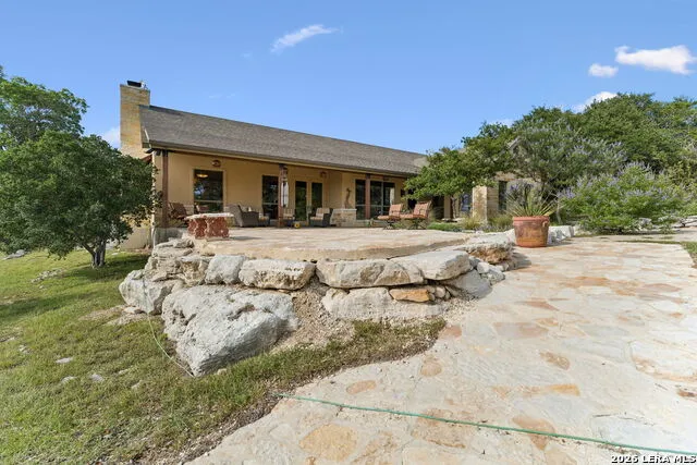 306 Charles Kerrville, TX 78028