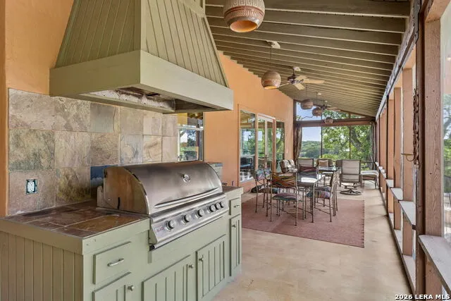 306 Charles Kerrville, TX 78028