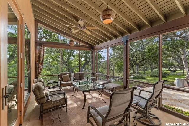 306 Charles Kerrville, TX 78028