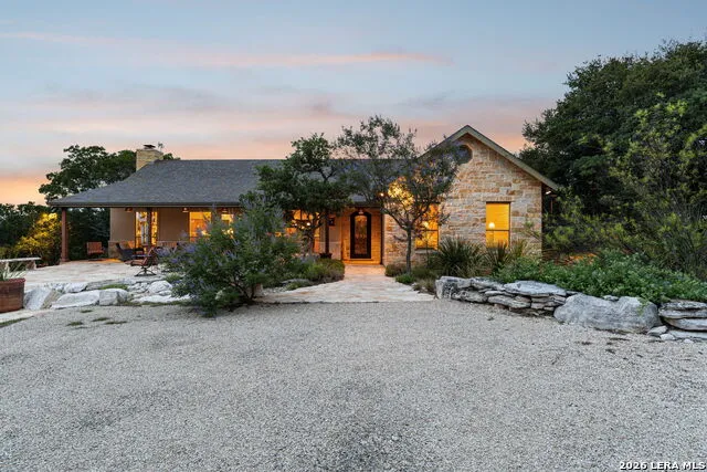 306 Charles Kerrville, TX 78028