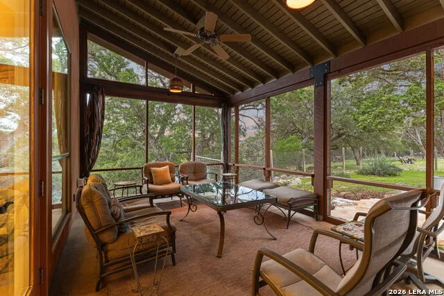 306 Charles Kerrville, TX 78028
