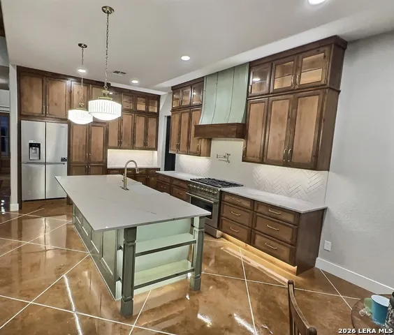 1230 Old Pearsall Rd Jourdanton, TX 78026