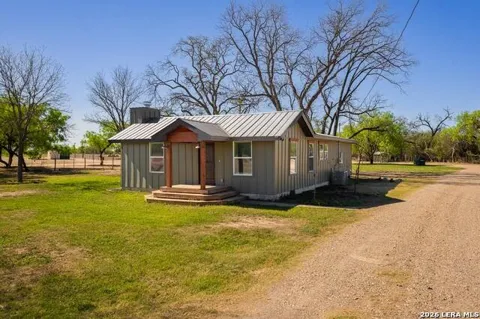 17301 N US HWY 277