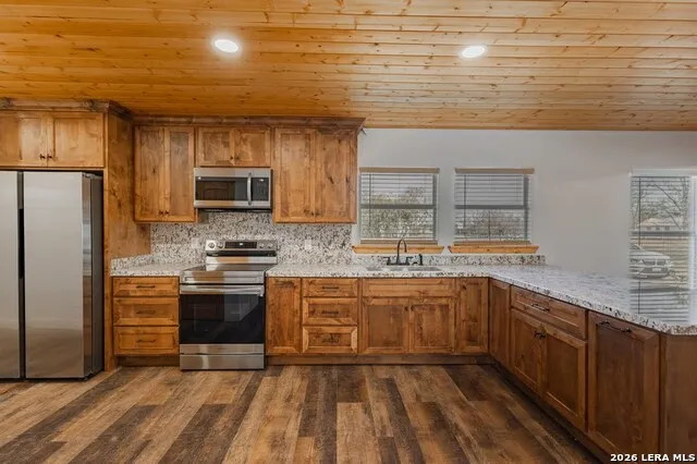 17301 N US HWY 277 Quemado, TX 78877