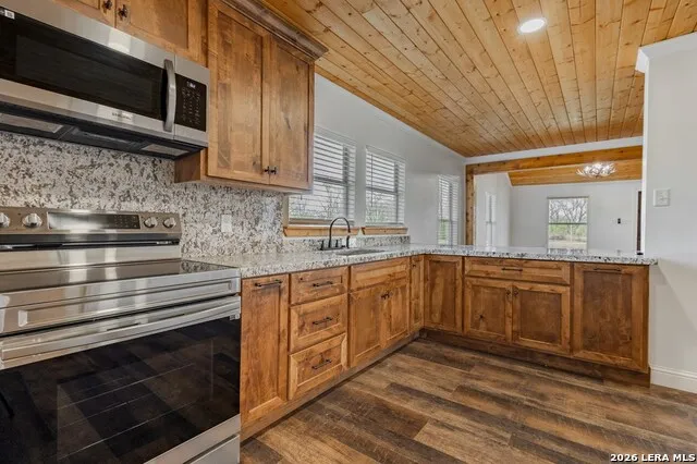 17301 N US HWY 277 Quemado, TX 78877
