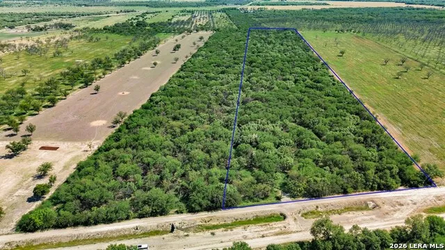 972 Silver Bridge Rd Quemado, TX 78877