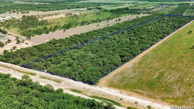 972 Silver Bridge Rd Quemado, TX 78877