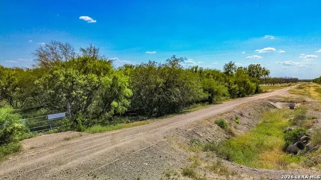 972 Silver Bridge Rd Quemado, TX 78877