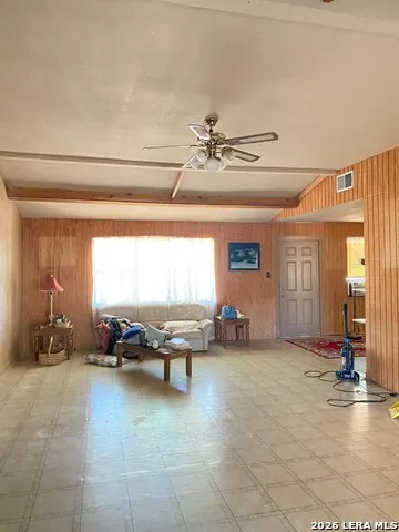 3699 HWY 85 Carrizo Springs, TX 78834