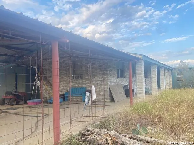 3699 HWY 85 Carrizo Springs, TX 78834