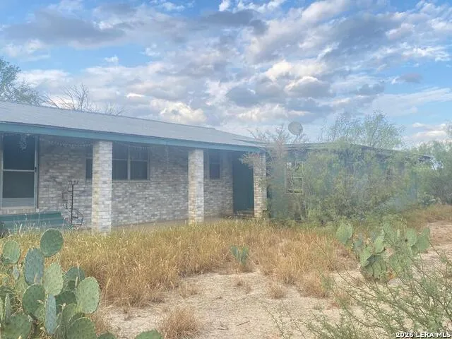 3699 HWY 85 Carrizo Springs, TX 78834