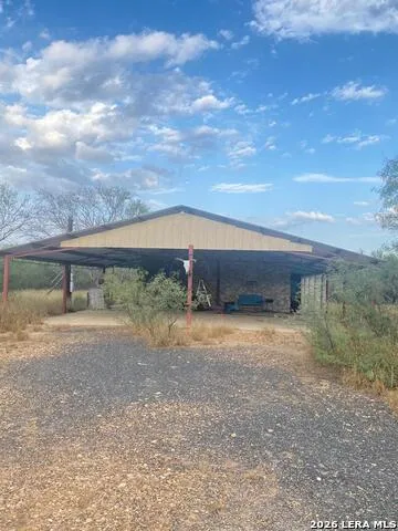3699 HWY 85 Carrizo Springs, TX 78834