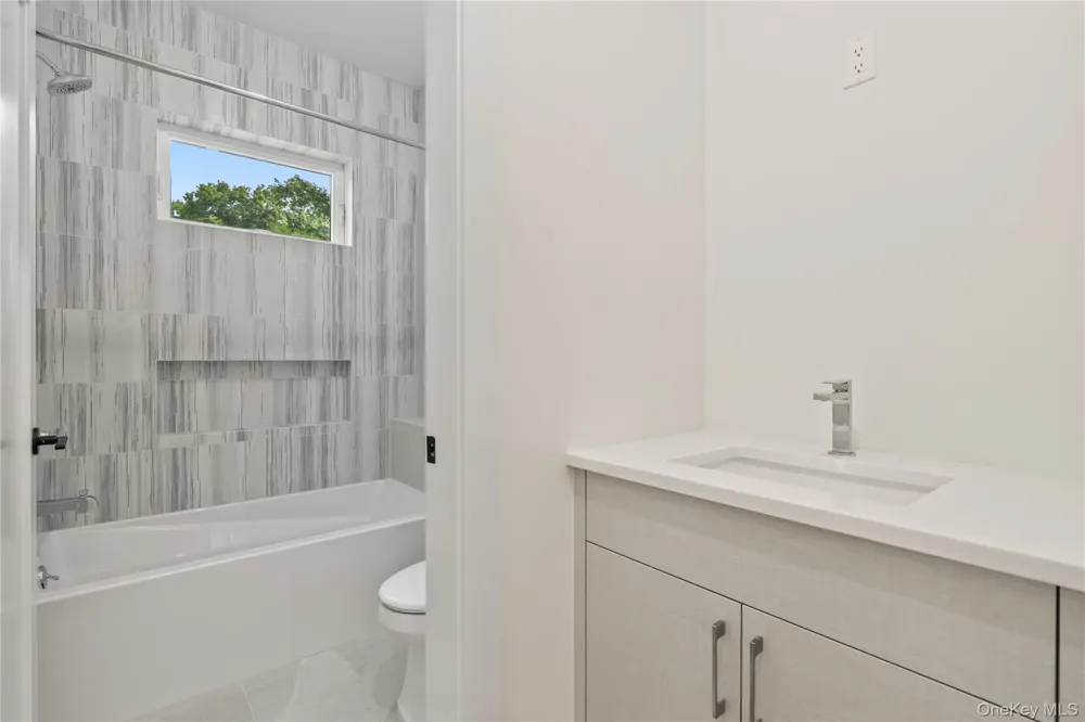 189 Quackenbush Lane Monsey, NY 10952