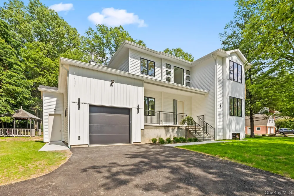 189 Quackenbush Lane Monsey, NY 10952