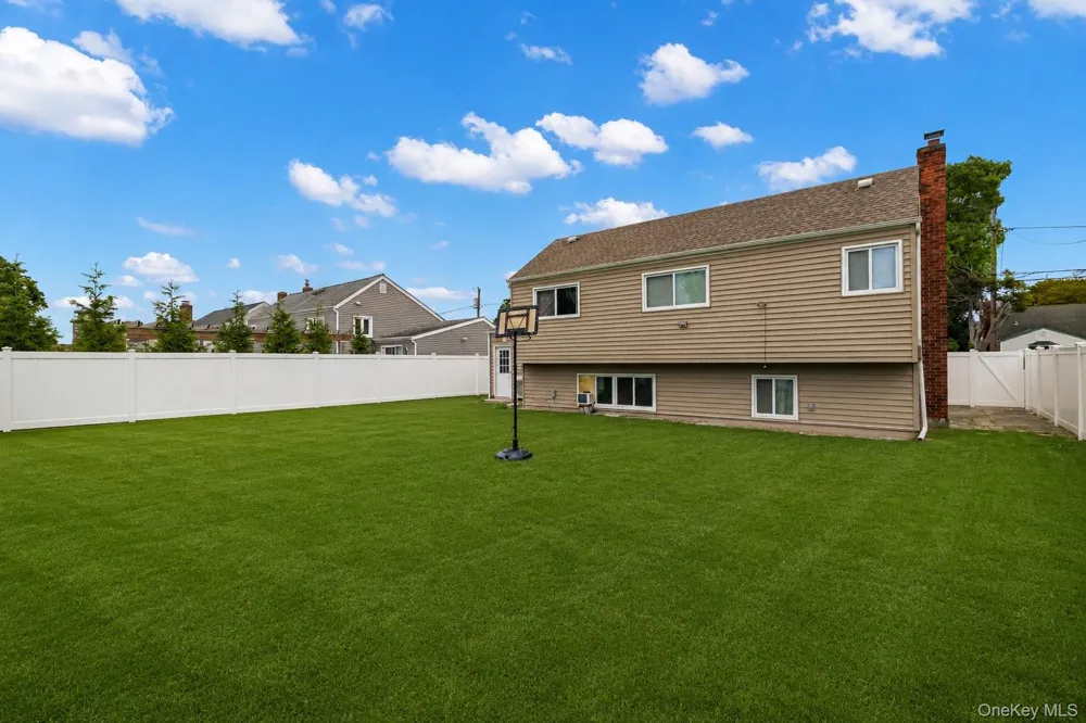 92 W 21st Street Deer Park, NY 11729