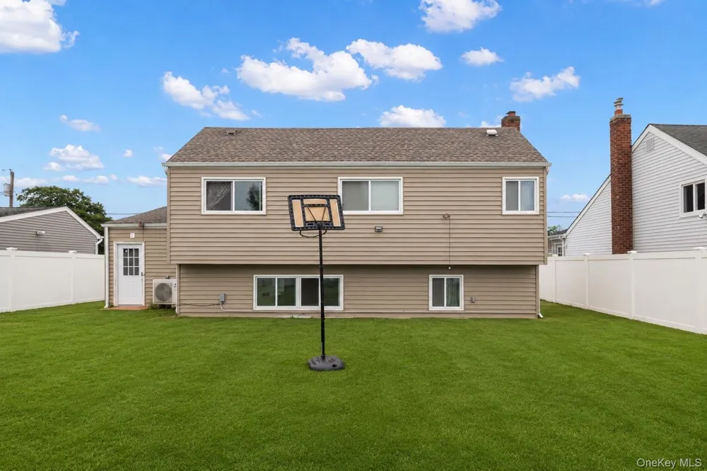 92 W 21st Street Deer Park, NY 11729