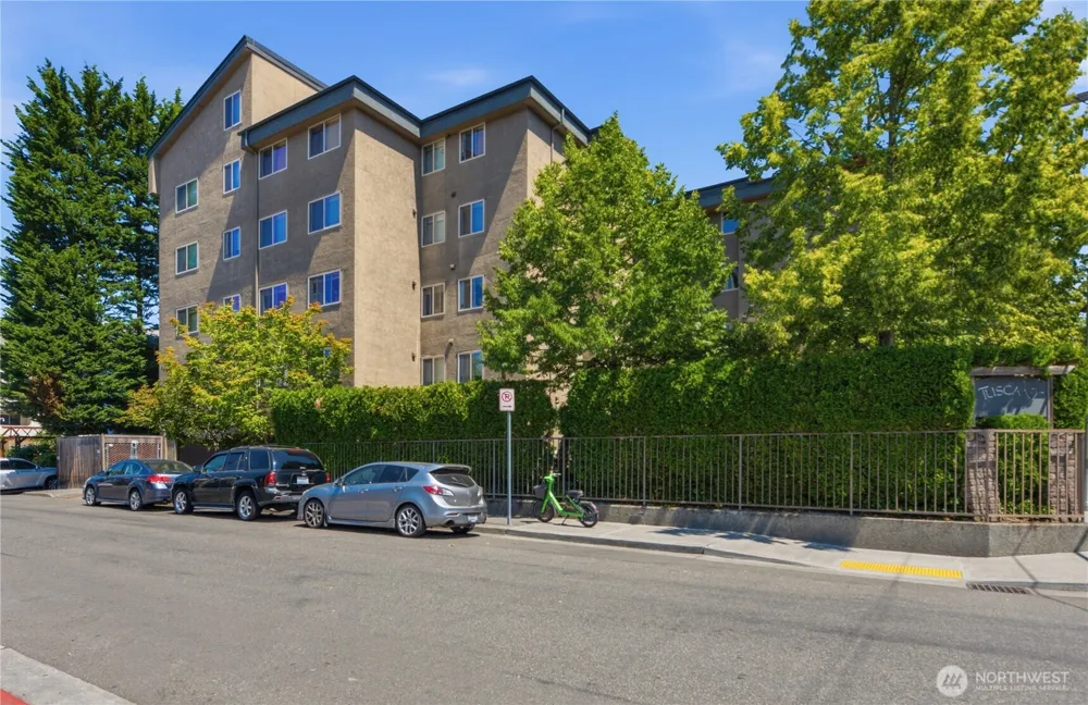 14300 32nd Avenue NE #410 Seattle, WA 98125