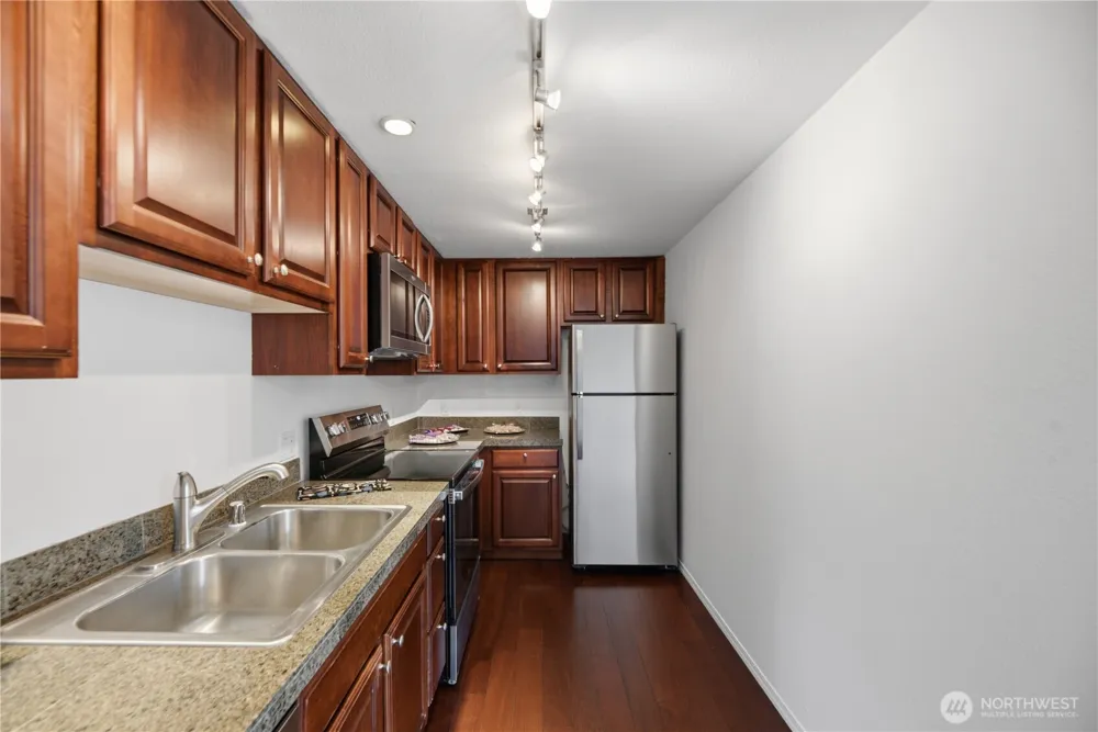 14300 32nd Avenue NE #410 Seattle, WA 98125