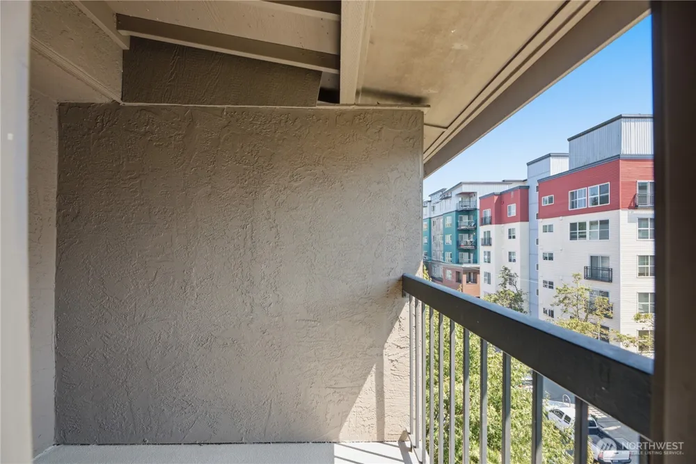 14300 32nd Avenue NE #410 Seattle, WA 98125