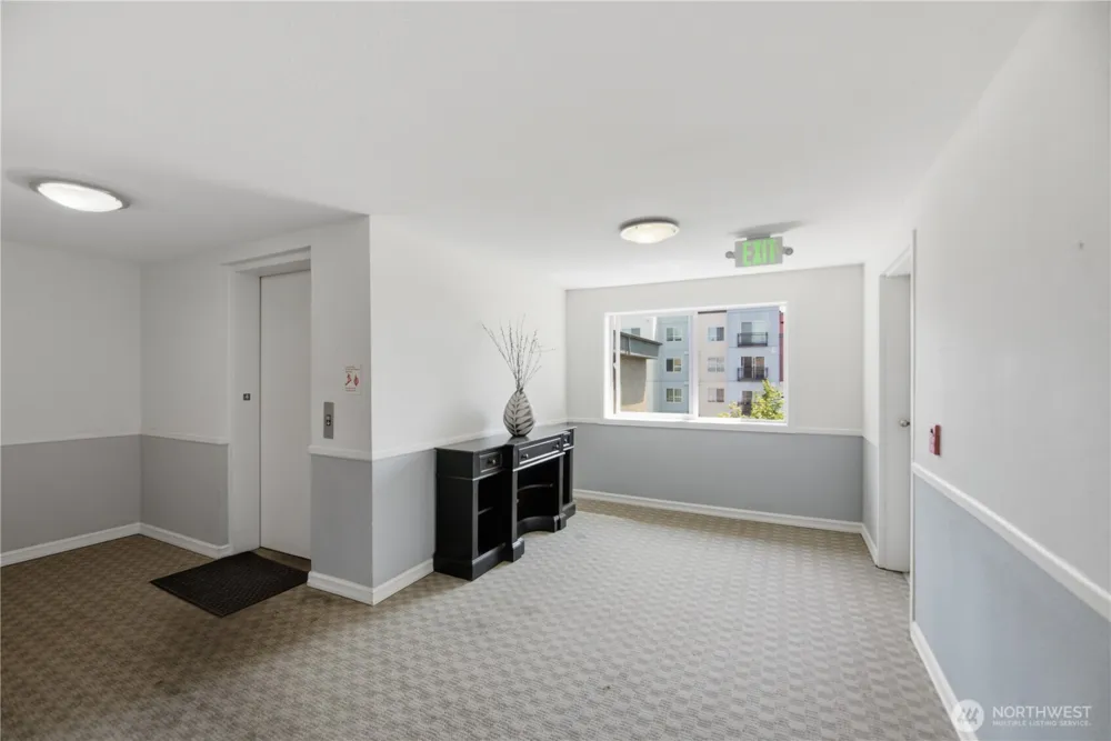 14300 32nd Avenue NE #410 Seattle, WA 98125