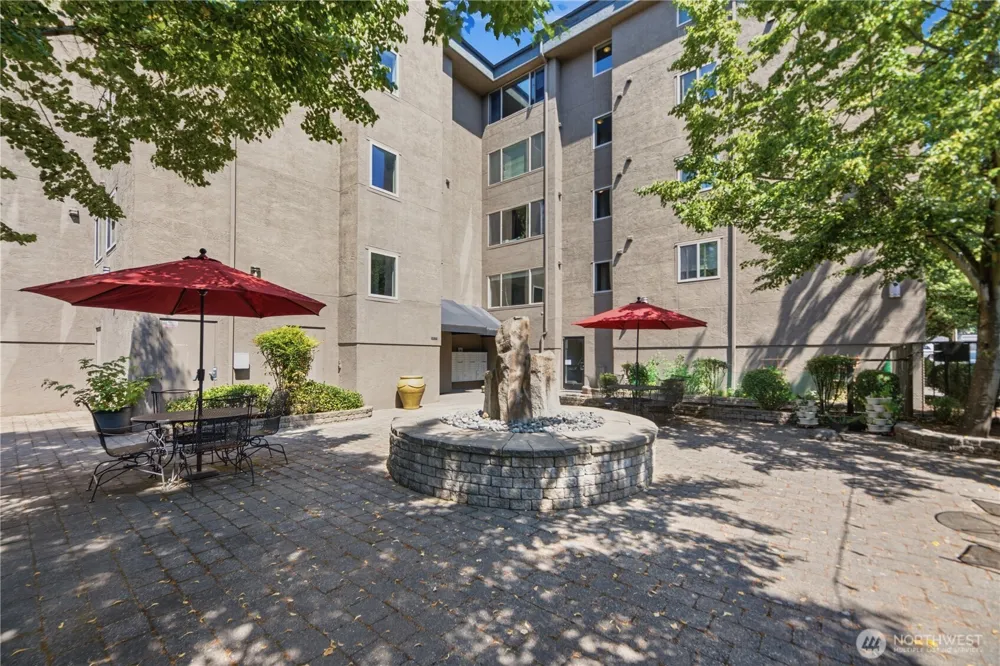 14300 32nd Avenue NE #410 Seattle, WA 98125