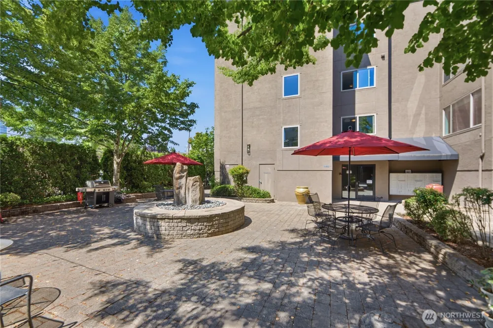 14300 32nd Avenue NE #410 Seattle, WA 98125