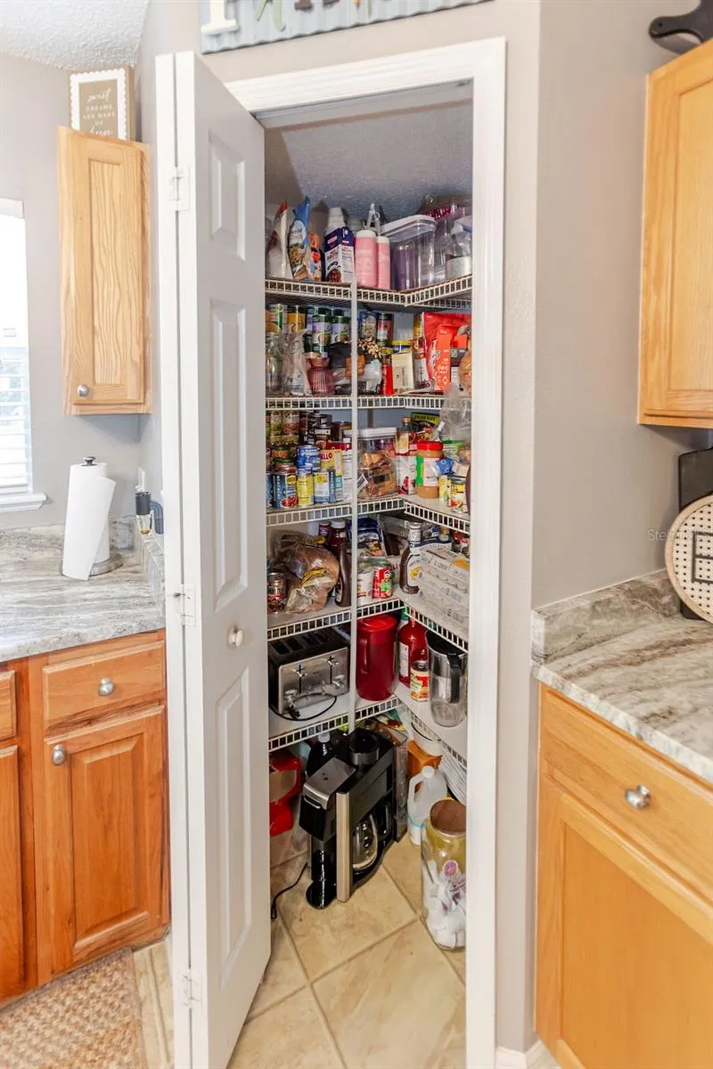 11083 MAYBIRD AVENUE Weeki Wachee, FL 34613