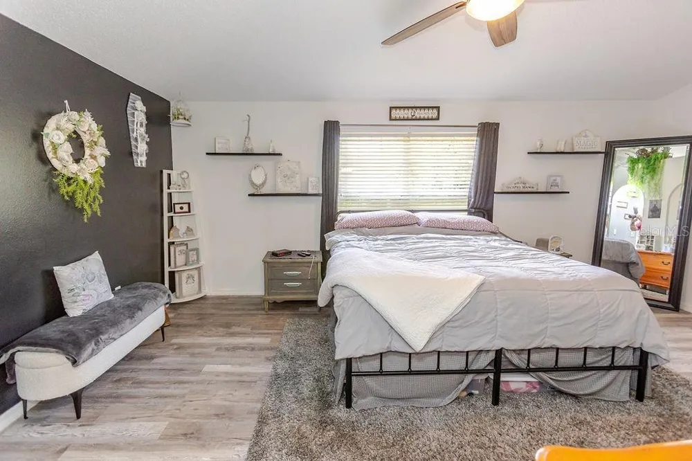11083 MAYBIRD AVENUE Weeki Wachee, FL 34613