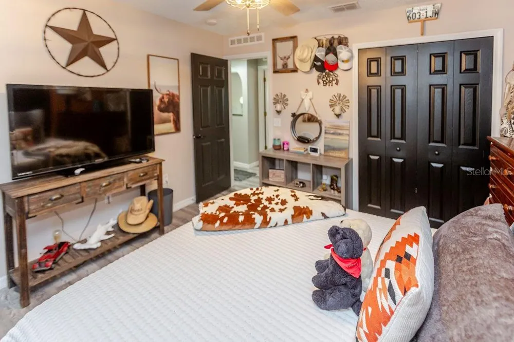 11083 MAYBIRD AVENUE Weeki Wachee, FL 34613