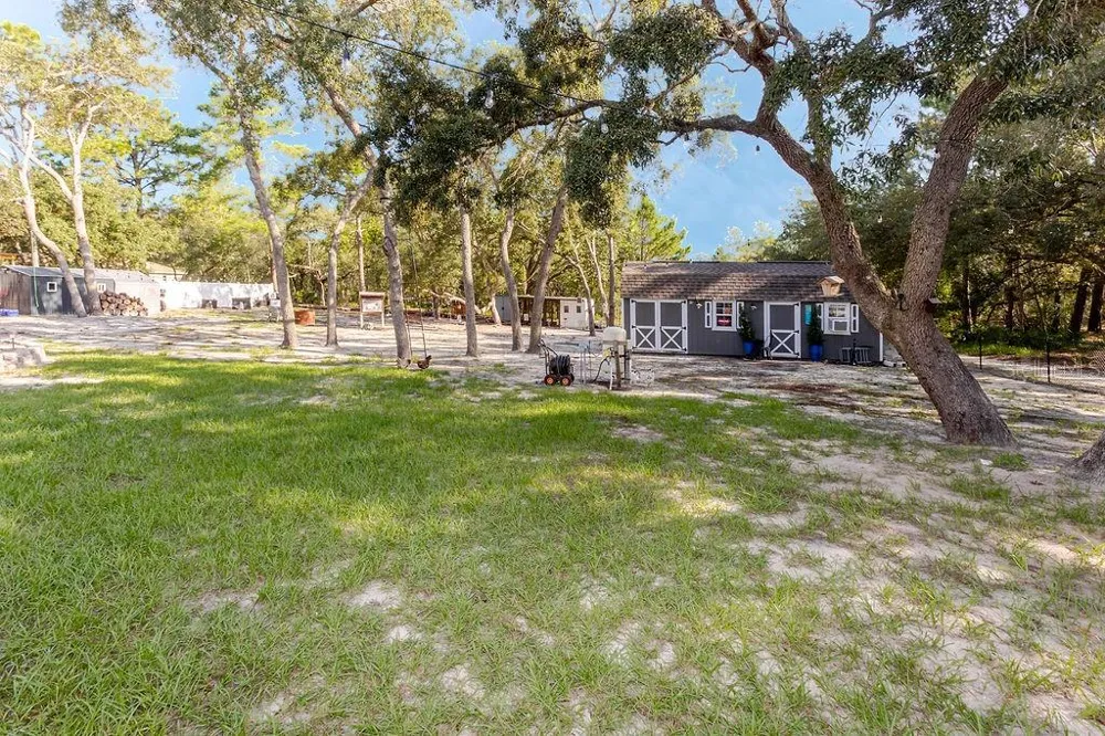 11083 MAYBIRD AVENUE Weeki Wachee, FL 34613