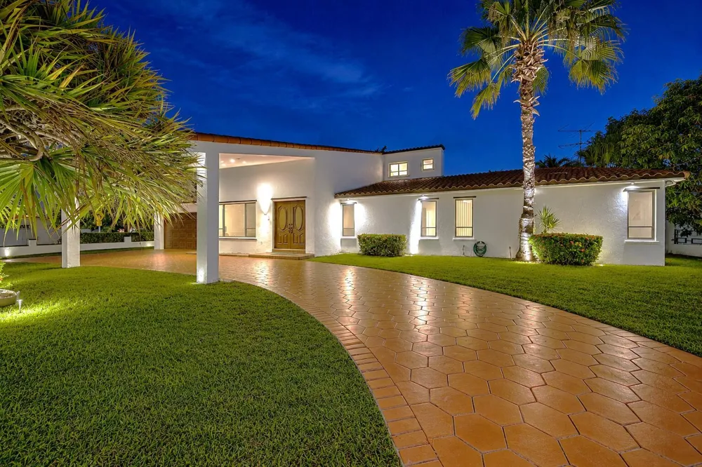 1110 SW 97TH AVENUE Miami, FL 33174