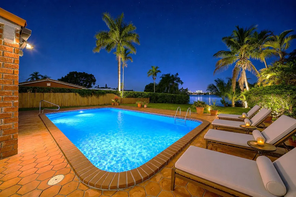 1110 SW 97TH AVENUE Miami, FL 33174