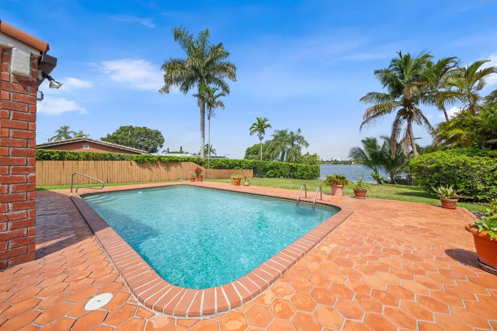 1110 SW 97TH AVENUE Miami, FL 33174
