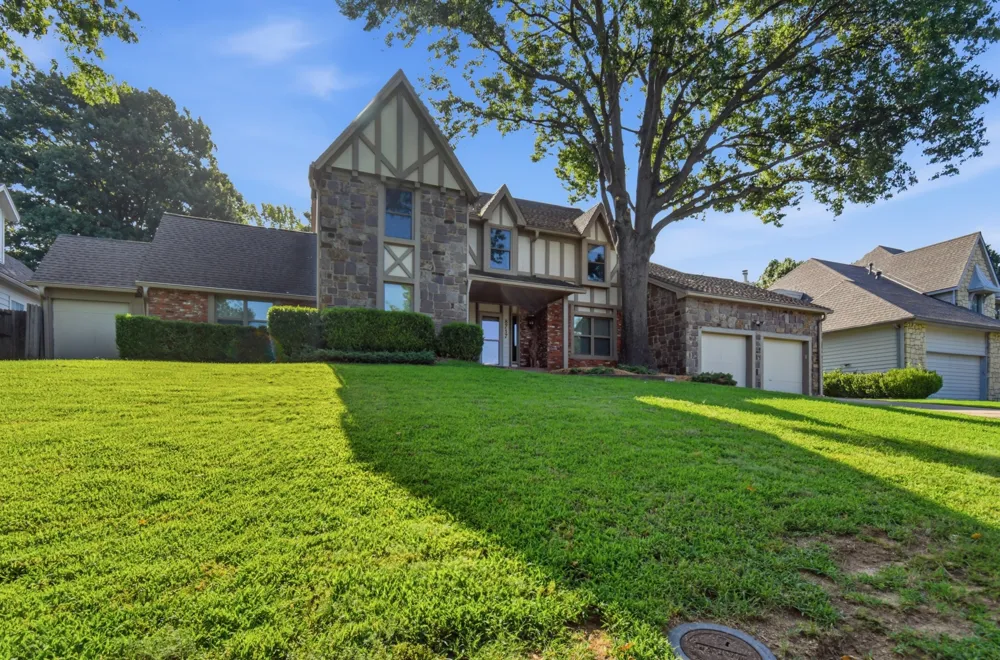 8717 S College Place Tulsa, OK 74137