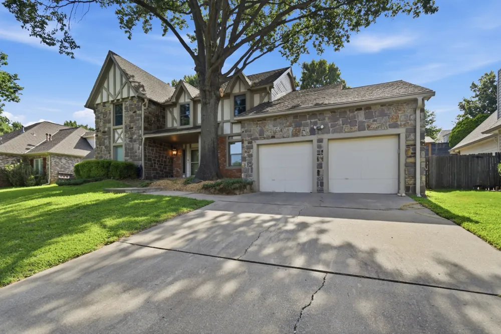 8717 S College Place Tulsa, OK 74137