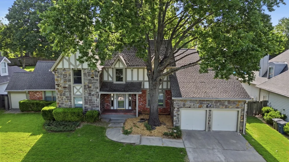 8717 S College Place Tulsa, OK 74137