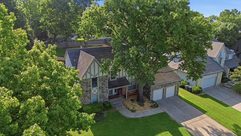8717 S College Place Tulsa, OK 74137