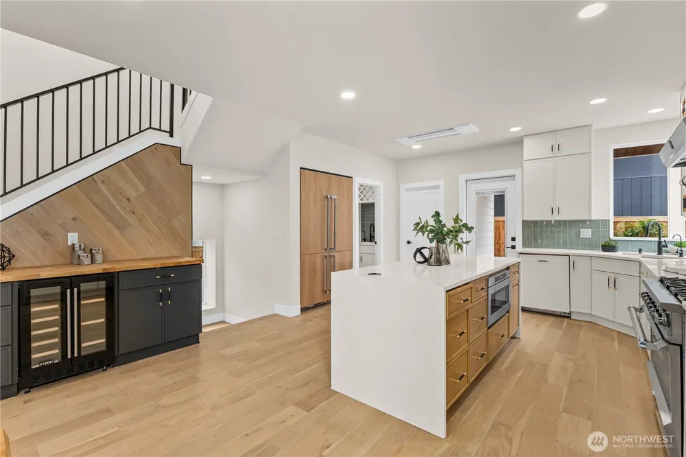 11709 Roosevelt Way NE Seattle, WA 98125
