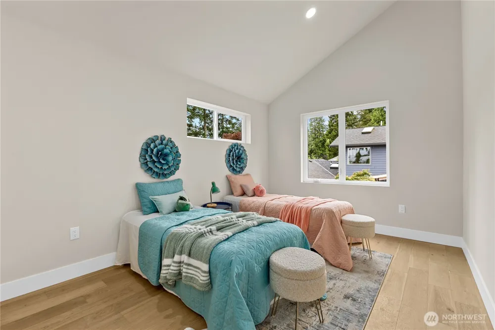 11709 Roosevelt Way NE Seattle, WA 98125