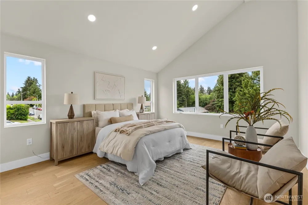 11709 Roosevelt Way NE Seattle, WA 98125