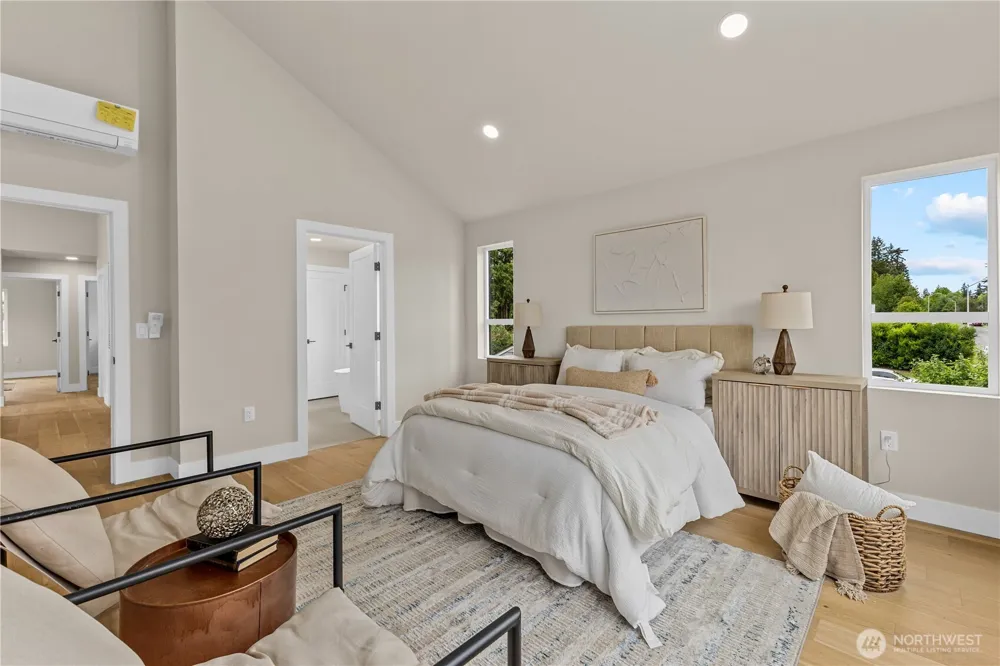 11709 Roosevelt Way NE Seattle, WA 98125