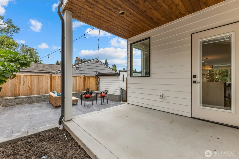 11709 Roosevelt Way NE Seattle, WA 98125