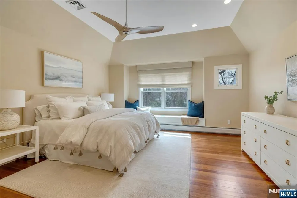 7 Deerhill Drive Ho-Ho-Kus, NJ 07423