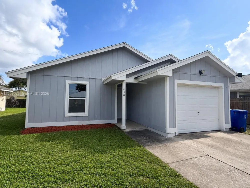 430 SW 14th Pl SW Vero Beach, FL 32962