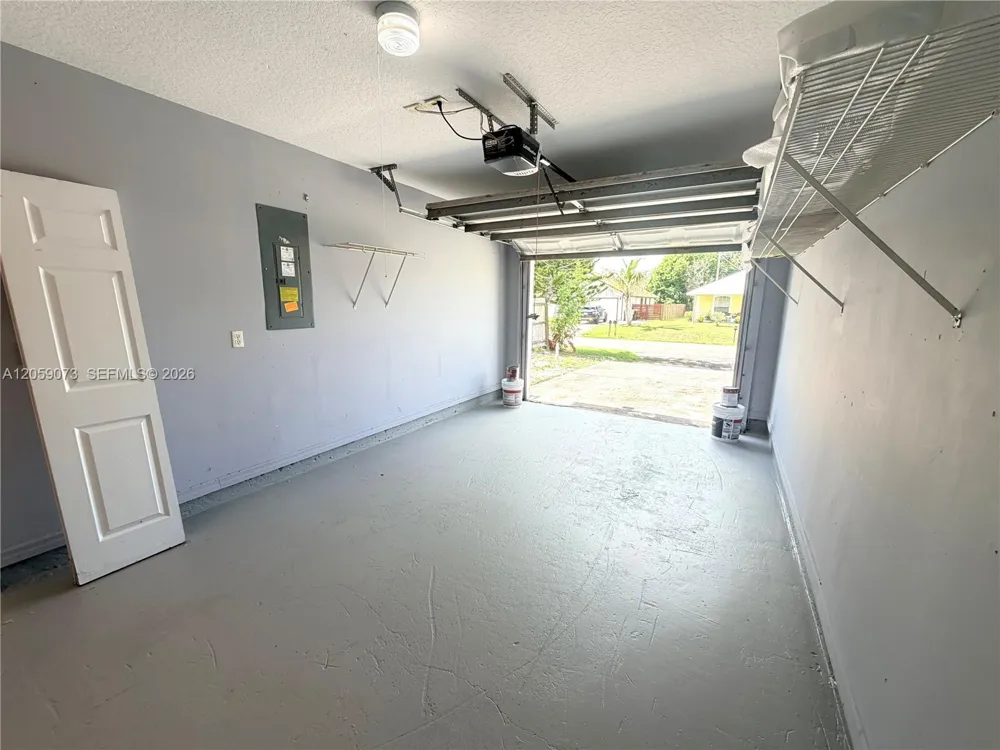 430 SW 14th Pl SW Vero Beach, FL 32962